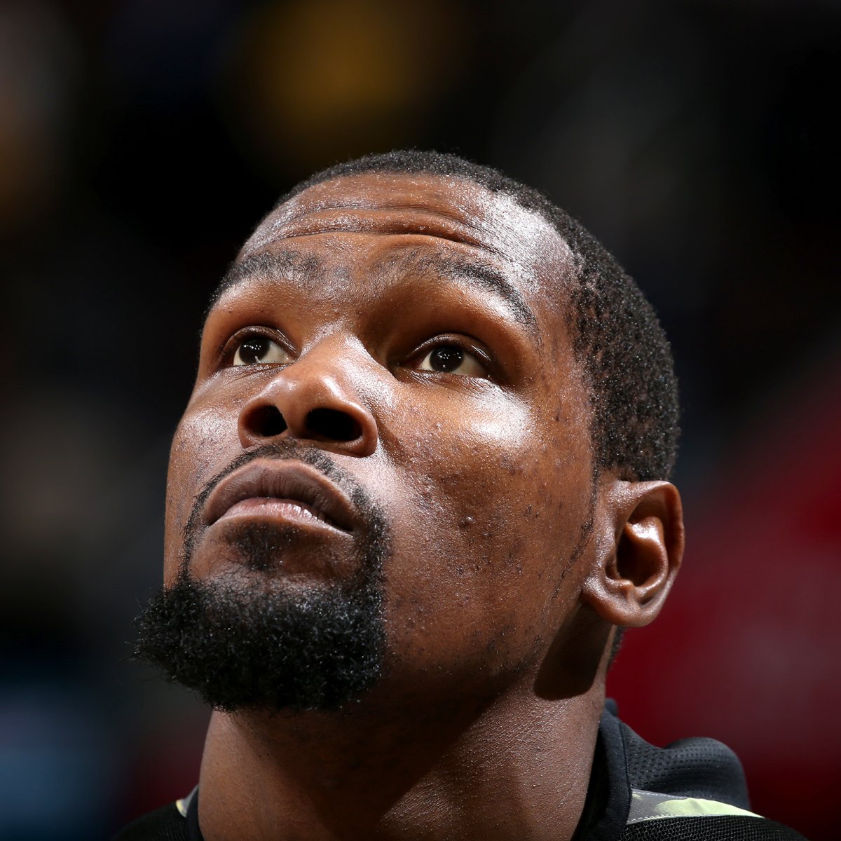 Durant持续输出助力球队冲击季后赛席位