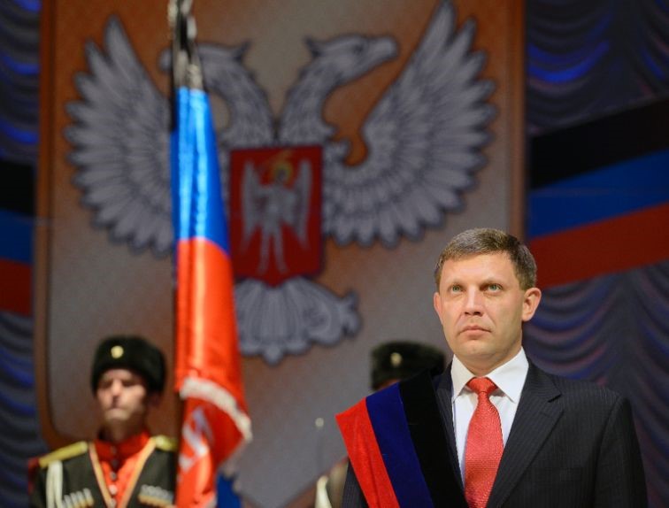 2014年11月4日,扎哈尔琴科宣誓就任"顿涅茨克人民共和国"领导人.