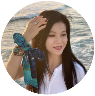 yvonne奕方精品业并购总监,资深时尚美妆专栏作家,著有《美容圣经》