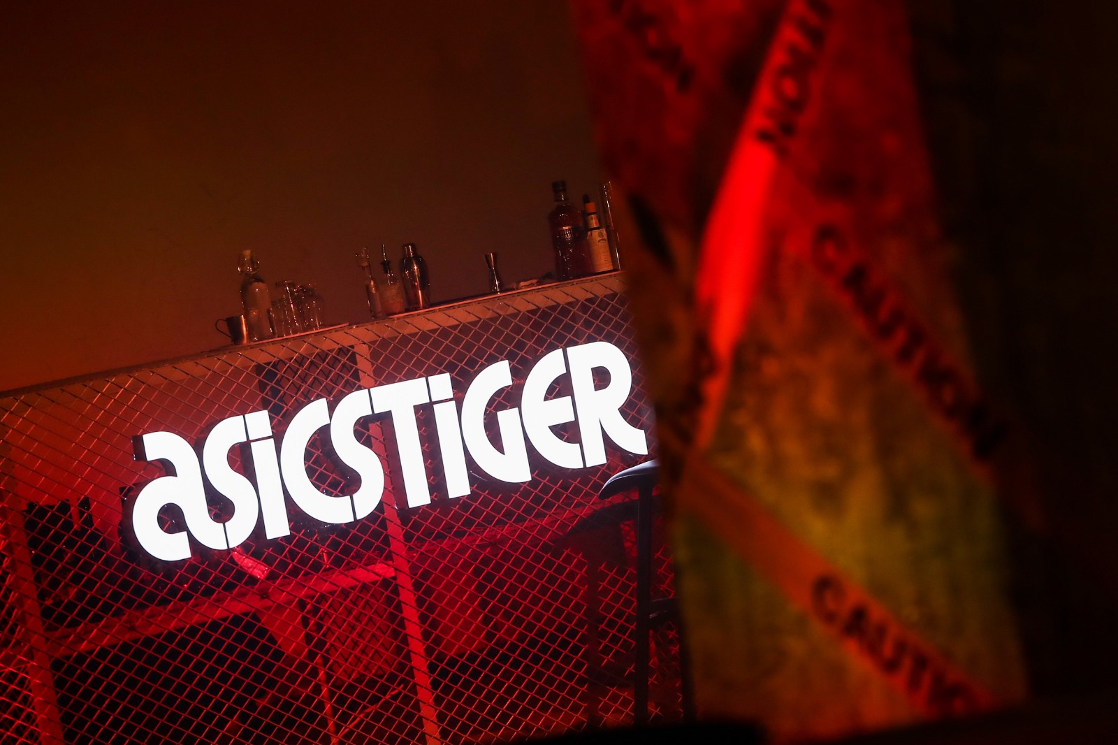 浸入asicstiger 夜现场,演绎b面人生