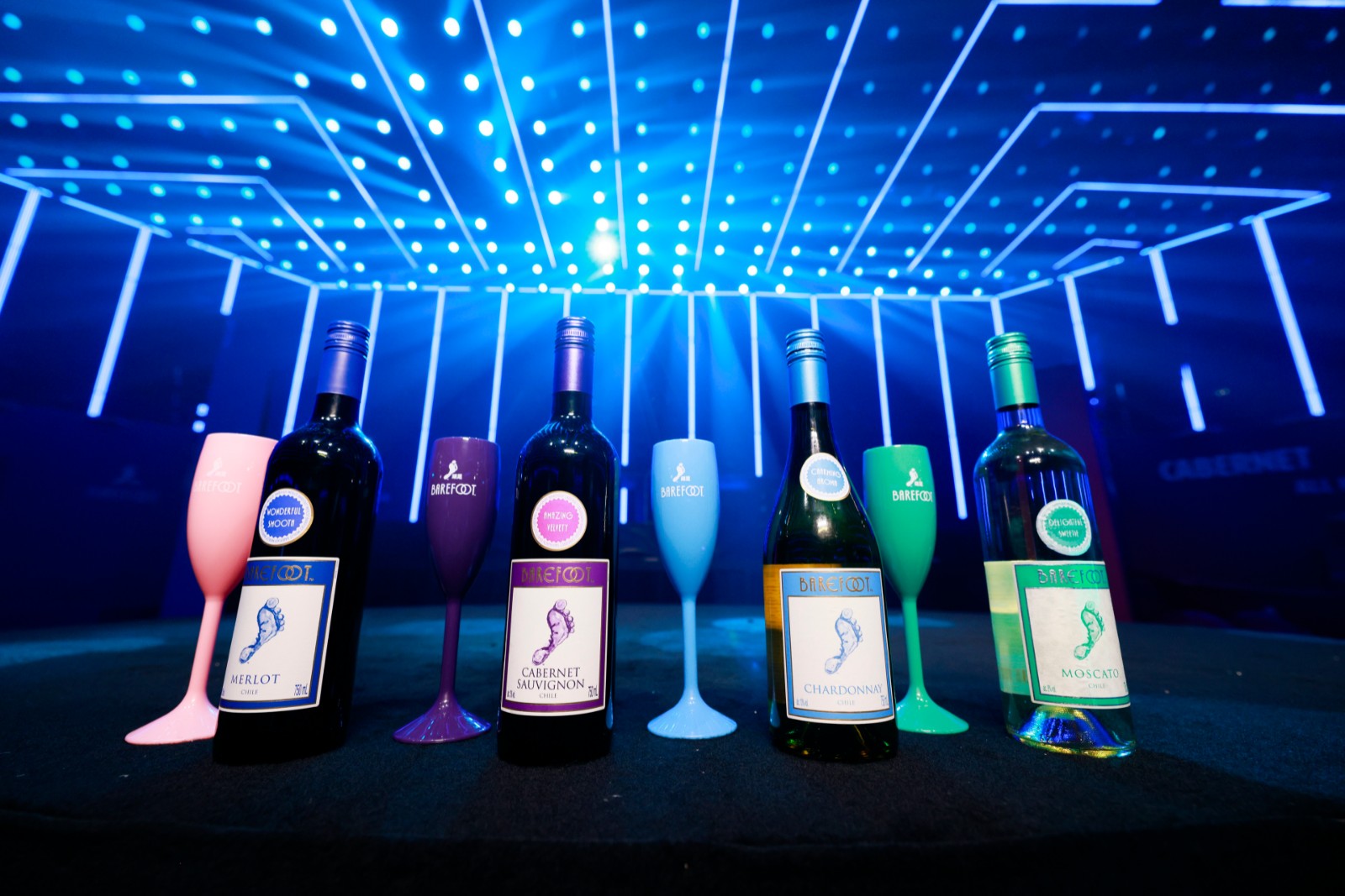 12月15日,由美夏国际酒业和美国嘉露酒庄共同主办的顽足(barefoot)